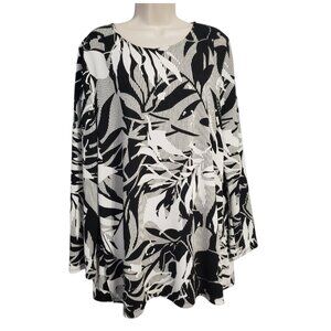 Chicos Easywear Top 3 Stretch Knit 3/4 Sleeve Black White Floral Abstract Career